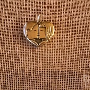 James Avery Kissing  Charm